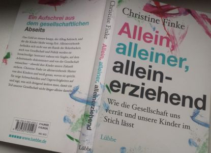 Buch: "Allein, alleiner, alleinerziehend" von Christine Finke